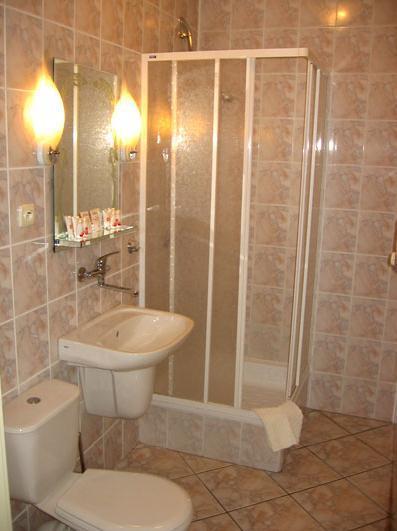 Hotel Restauracja Kaukaska Jadwiga Choroszy Wolsztyn Oda fotoğraf